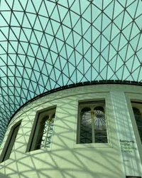 Patterns above
London, England | March 2022

#lookup #perspective #architecture #pattern #beautiful #britishmuseum #london #england #travelphotography #traveldeeper #travelbug #passionpassport #travelwithme #exploretocreate #neverstopexploring #livetoexplore #wanderlust #discoverearth #shotoniphone #soulcollective #choosingouradventure #jfphototribute