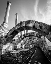 Ancient marketplace
Izmir, Türkiye | November 2022

#ancient #agora #smyrna #beautiful #historic #izmir #türkiye #monochrome #monochromemonday #bw #blackandwhitephotography #rawbnw #gameoftones #travelphotography #traveldeeper #travelbug #passionpassport #travelwithme #exploretocreate #neverstopexploring #livetoexplore #wanderlust #discoverearth #shotoniphone #soulcollective #choosingouradventure #jfphototribute